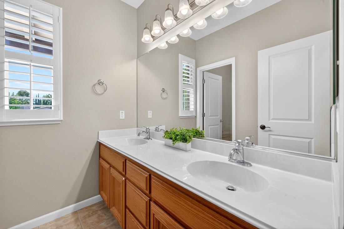 7532 Strath Place Gilroy, CA 95020 - Photo 23 of 53