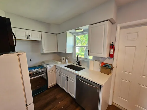 $2,100 | 1115 South Ocean Drive, Unit 3, Fort Pierce, FL 34949