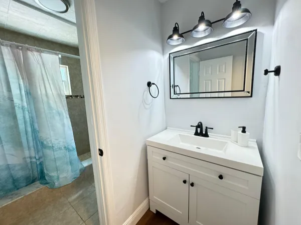 $2,100 | 1115 South Ocean Drive, Unit 3, Fort Pierce, FL 34949