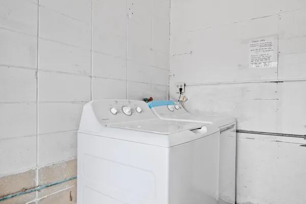 $2,100 | 1115 South Ocean Drive, Unit 3, Fort Pierce, FL 34949