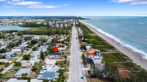 $2,100 | 1115 South Ocean Drive, Unit 3, Fort Pierce, FL 34949