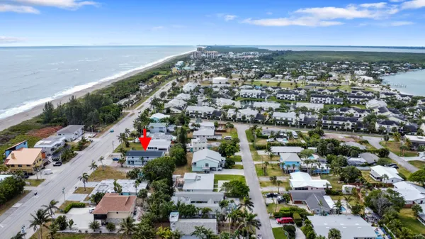 $2,100 | 1115 South Ocean Drive, Unit 3, Fort Pierce, FL 34949