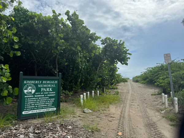 $2,100 | 1115 South Ocean Drive, Unit 3, Fort Pierce, FL 34949