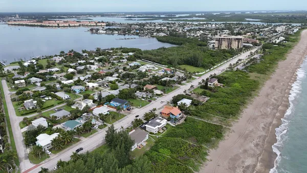 $2,100 | 1115 South Ocean Drive, Unit 3, Fort Pierce, FL 34949