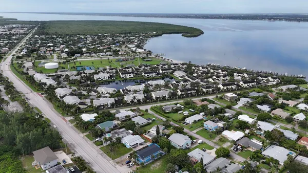 $2,100 | 1115 South Ocean Drive, Unit 3, Fort Pierce, FL 34949