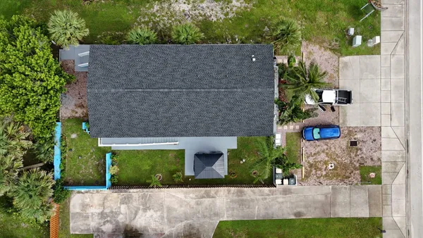 $2,100 | 1115 South Ocean Drive, Unit 3, Fort Pierce, FL 34949