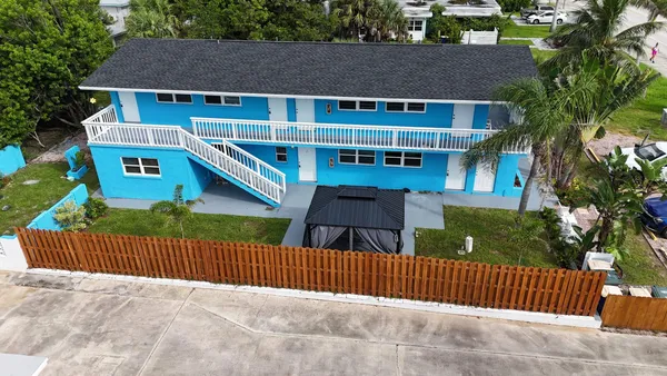 $2,100 | 1115 South Ocean Drive, Unit 3, Fort Pierce, FL 34949