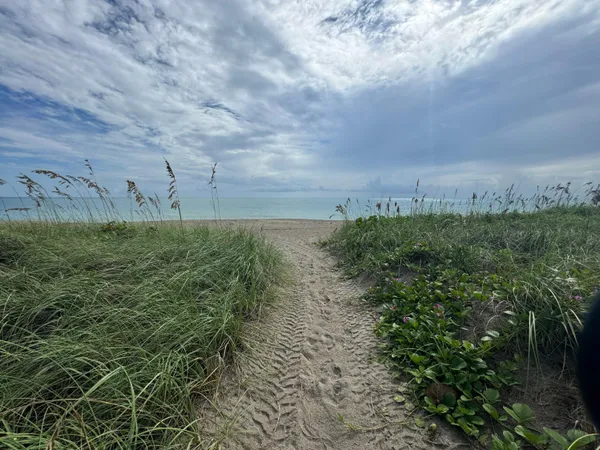 $2,100 | 1115 South Ocean Drive, Unit 3, Fort Pierce, FL 34949