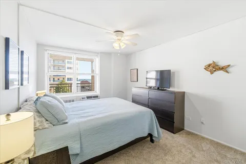 $478,999 | 410 East Broadway, Unit 4C, Long Beach, NY 11561