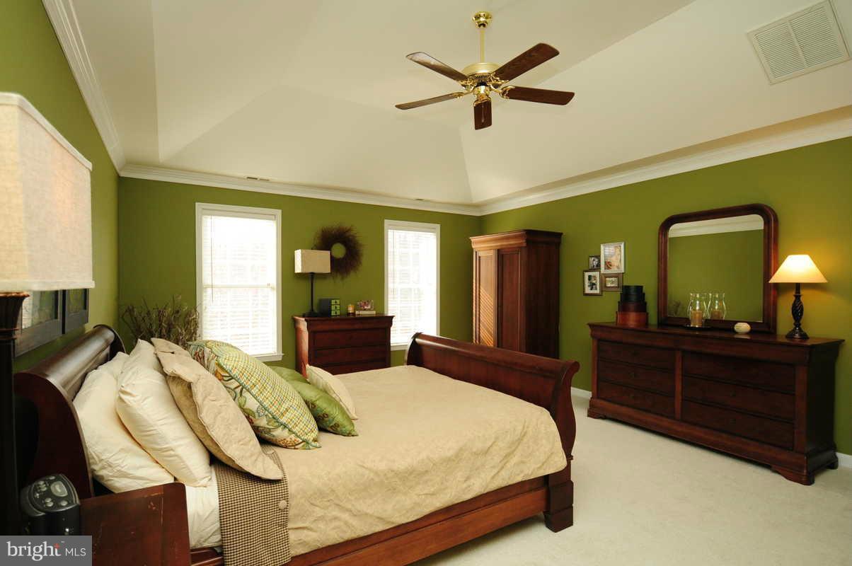 7858 Pembridge Road Manassas, VA 20112 - Photo 15 of 30 Bedroom (Master)