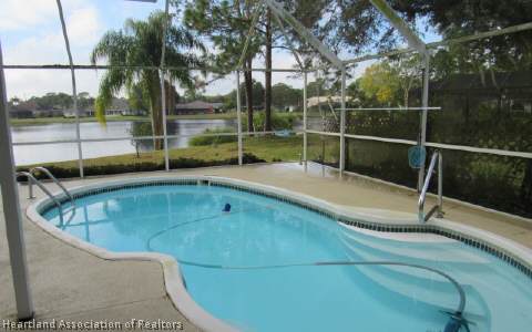 2702 Divot Road Sebring, FL 33872 - Photo 4 of 15 Gallery Image 4