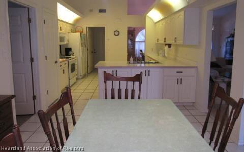 2702 Divot Road Sebring, FL 33872 - Photo 8 of 15 Gallery Image 8