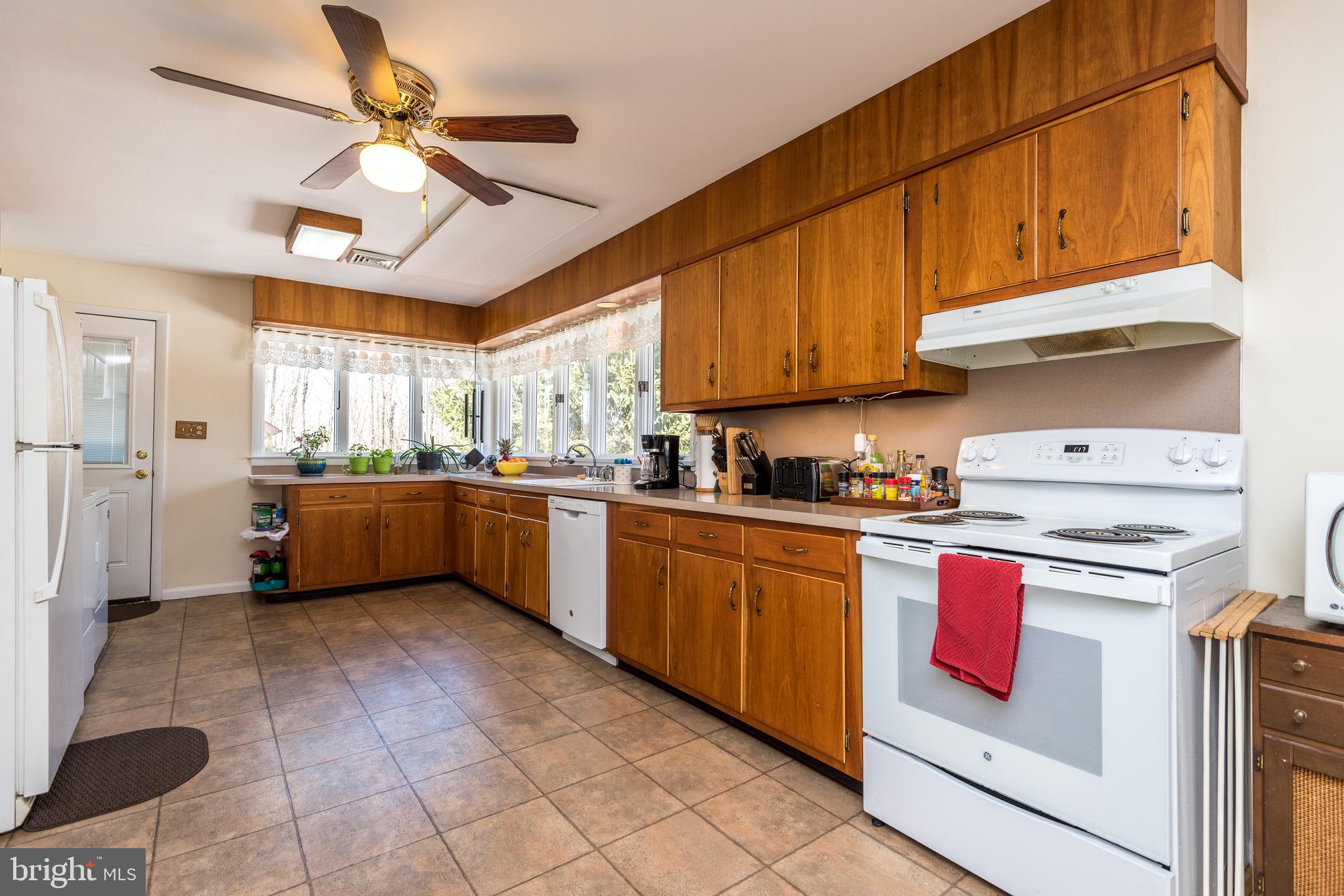 2243 Broomstick Road Green Lane, PA 18054 - Photo 15 of 50 Gallery Image 15