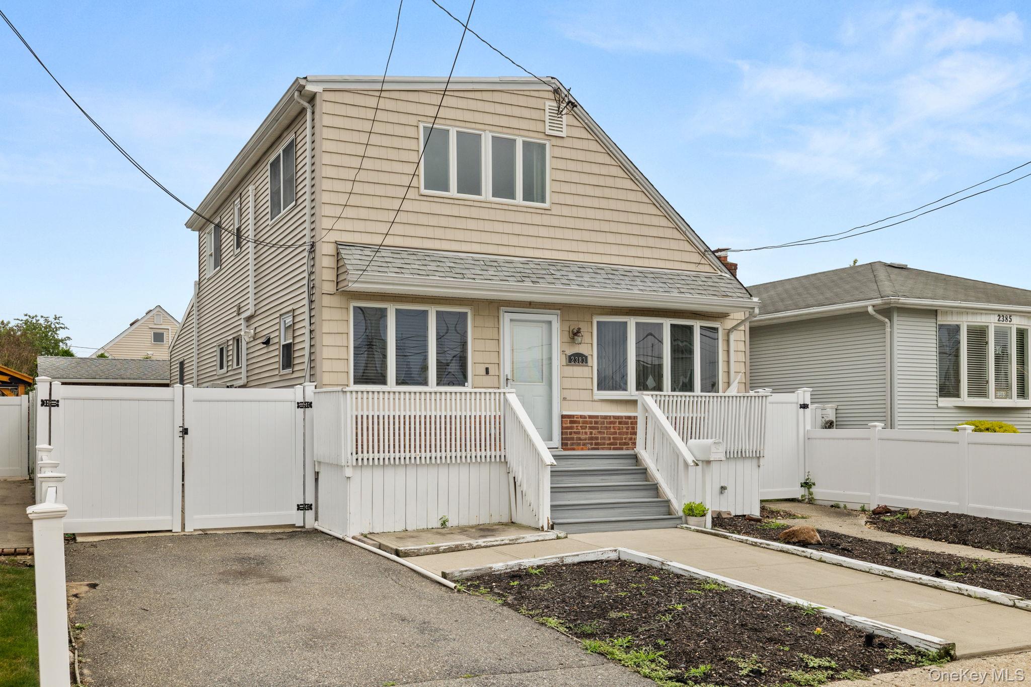 2383 Riverside Drive Wantagh, NY 11793 - Photo 6 of 30