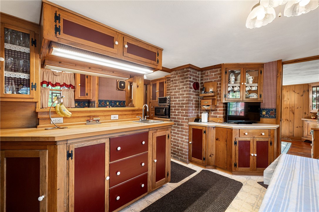 45 North Road Hopkinton, RI 02833 - Photo 9 of 34 Gallery Image 9
