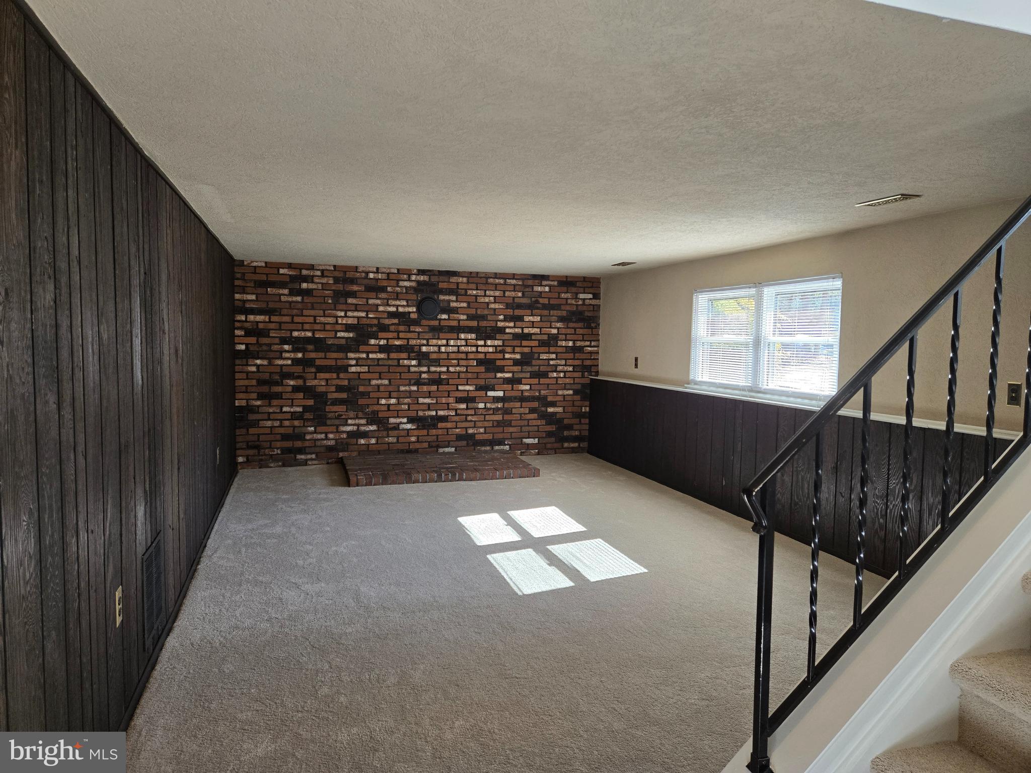 8 Sandy Drive Newfield, NJ 08344 - Photo 4 of 48 a view of entryway