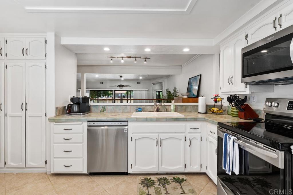 757 Ocean Surf Drive Solana Beach, CA 92075 - Photo 12 of 60