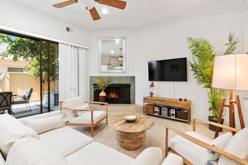 757 Ocean Surf Drive Solana Beach, CA 92075 - Photo 4 of 60