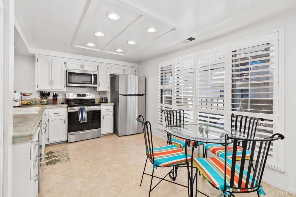 757 Ocean Surf Drive Solana Beach, CA 92075 - Photo 10 of 60