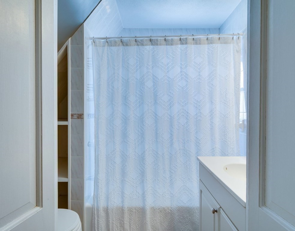 16 Richfield Road Arlington, MA 02474 - Photo 12 of 26