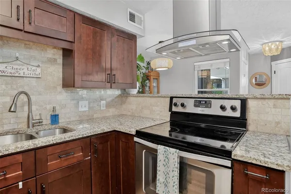 $330,000 | 1830 Newland Court, Unit 202, Lakewood, CO 80214