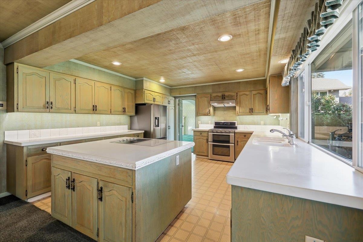 3433 South High Drive Spokane, WA 99203 - Photo 17 of 50