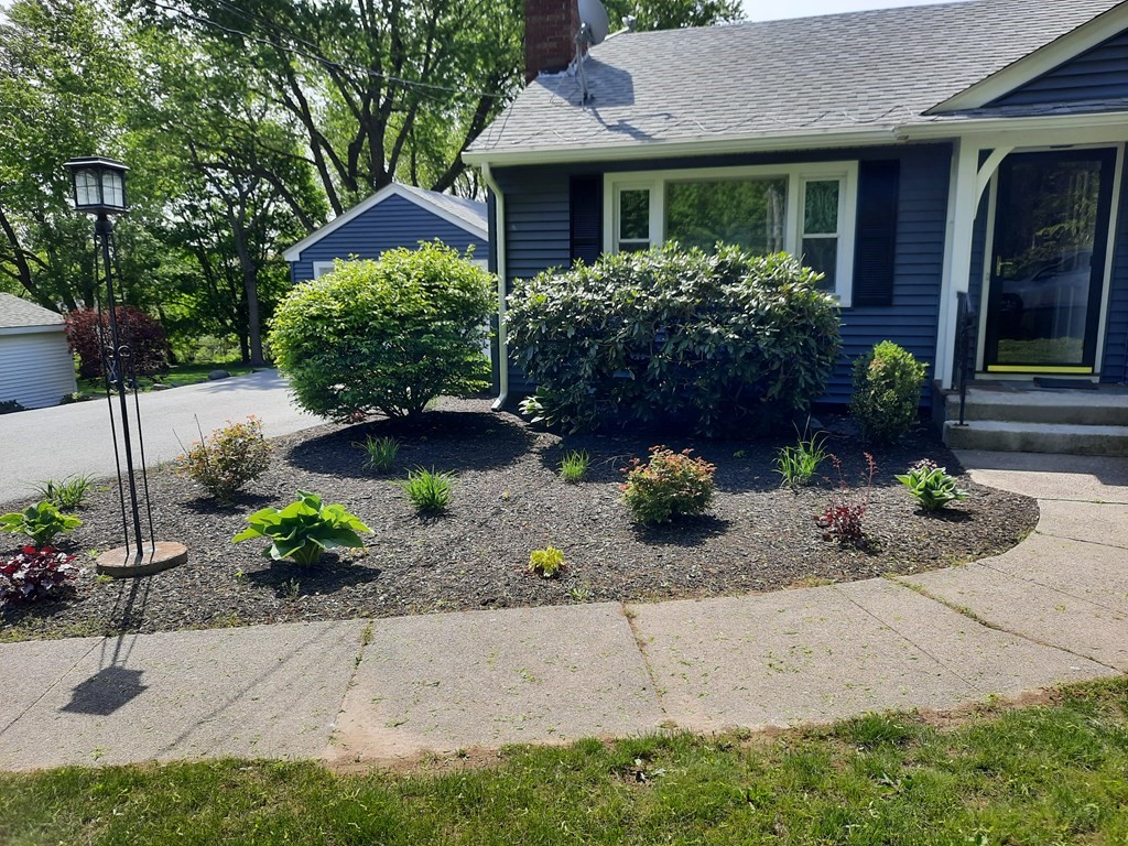 89 Whipple Street Worcester, MA 01607 - Photo 5 of 15 Gallery Image 5