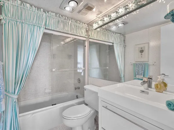 $3,300 | 1537 East Hillsboro Boulevard, Unit 438, Deerfield Beach, FL 33441