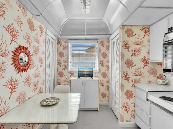 $3,300 | 1537 East Hillsboro Boulevard, Unit 438, Deerfield Beach, FL 33441