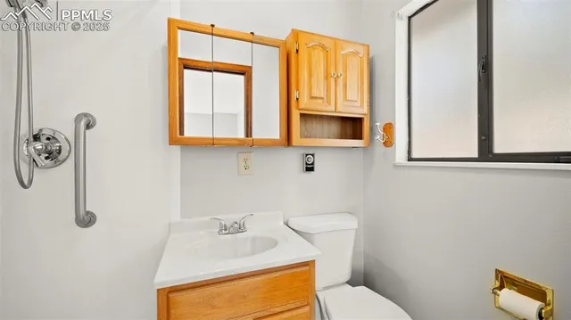 a picture of a wall with a white wall and white wall