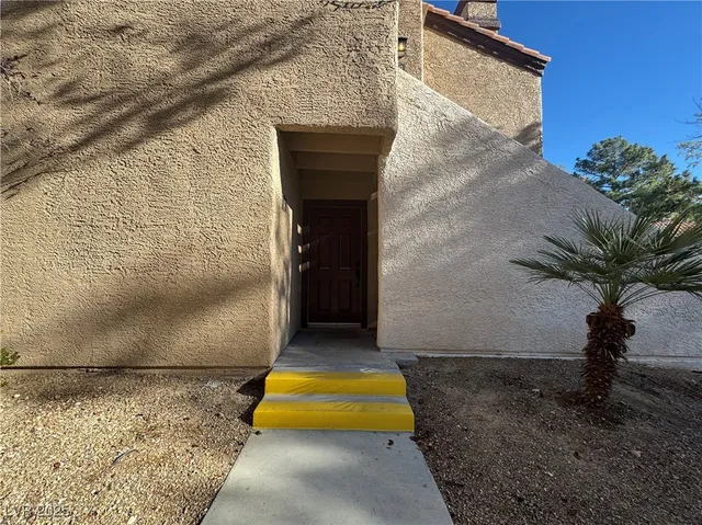 $1,550 | 9325 West Desert Inn Road, Unit 141, Las Vegas, NV 89117