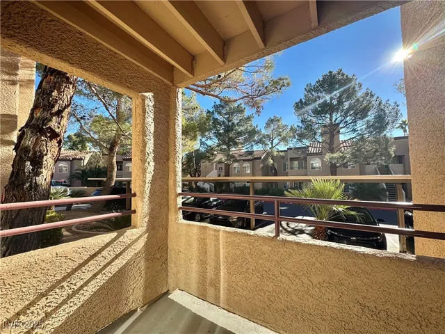 $1,550 | 9325 West Desert Inn Road, Unit 141, Las Vegas, NV 89117