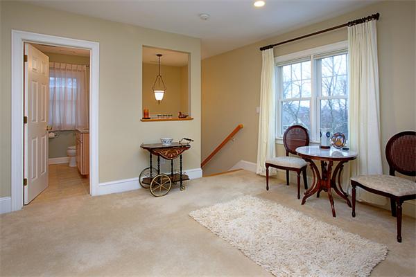 42 Salisbury Road, Unit 42 Newton, MA 02458 - Photo 4 of 10 Gallery Image 4