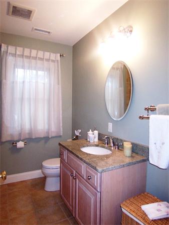 42 Salisbury Road, Unit 42 Newton, MA 02458 - Photo 9 of 10 Gallery Image 9