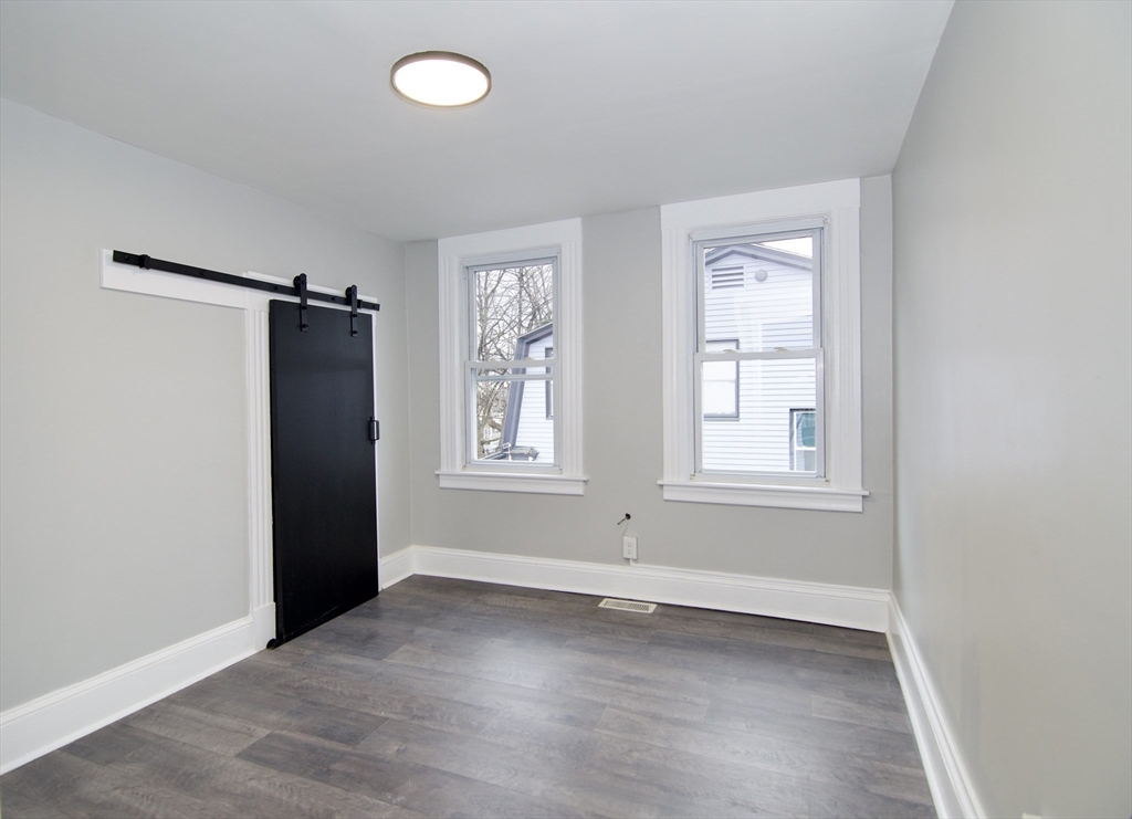 67 Villa Parkway Springfield, MA 01109 - Photo 33 of 42