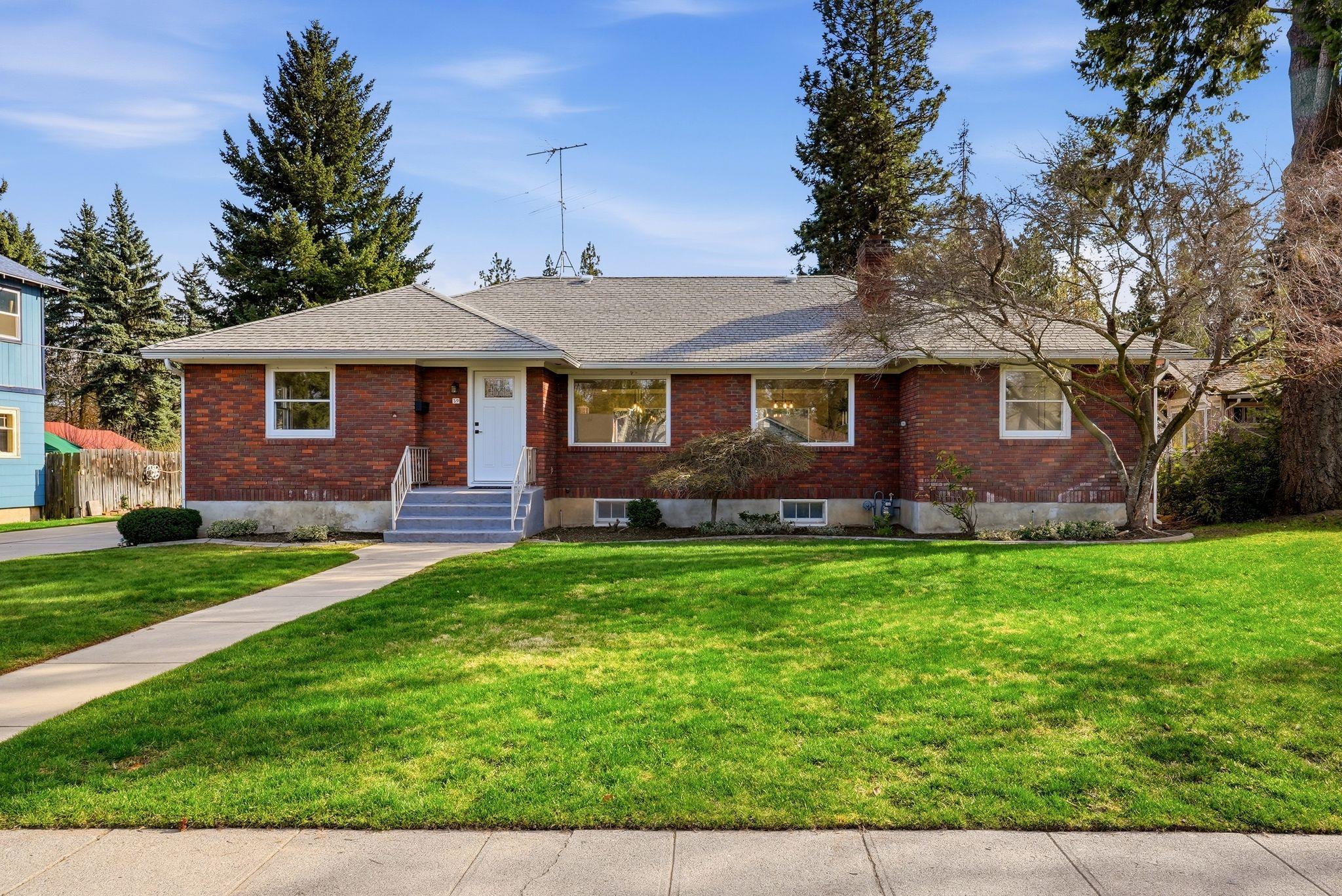 39 West 33rd Avenue Spokane, WA 99203 - Photo 2 of 50