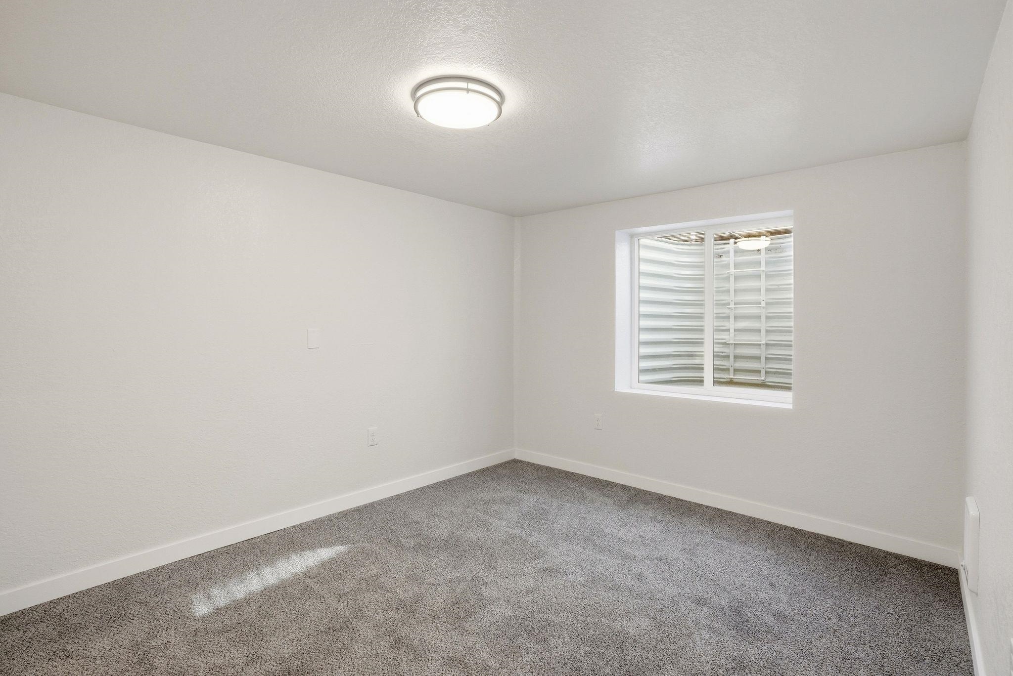 39 West 33rd Avenue Spokane, WA 99203 - Photo 25 of 50