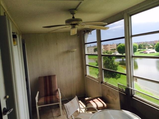 4029 Lincoln A, Unit B Boca Raton, FL 33434 - Photo 11 of 19 Porch