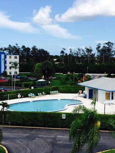 4029 Lincoln A, Unit B Boca Raton, FL 33434 - Photo 14 of 19 Lincoln Pool