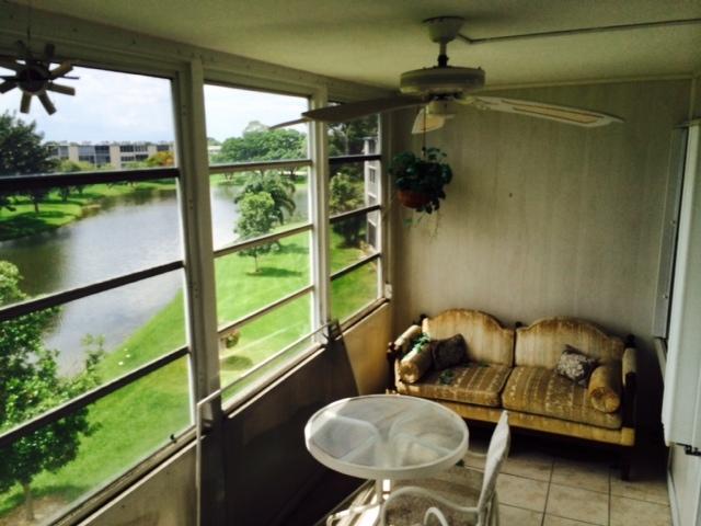 4029 Lincoln A, Unit B Boca Raton, FL 33434 - Photo 5 of 19 Porch