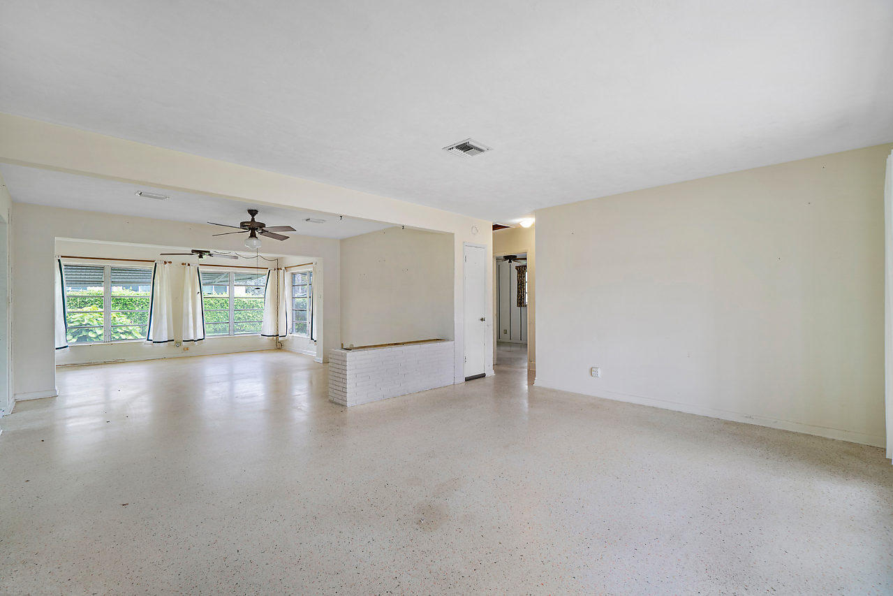 367 Northeast 23rd Way Boca Raton, FL 33431 - Photo 6 of 22 Open Living