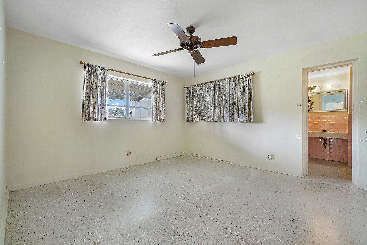367 Northeast 23rd Way Boca Raton, FL 33431 - Photo 9 of 22 Master