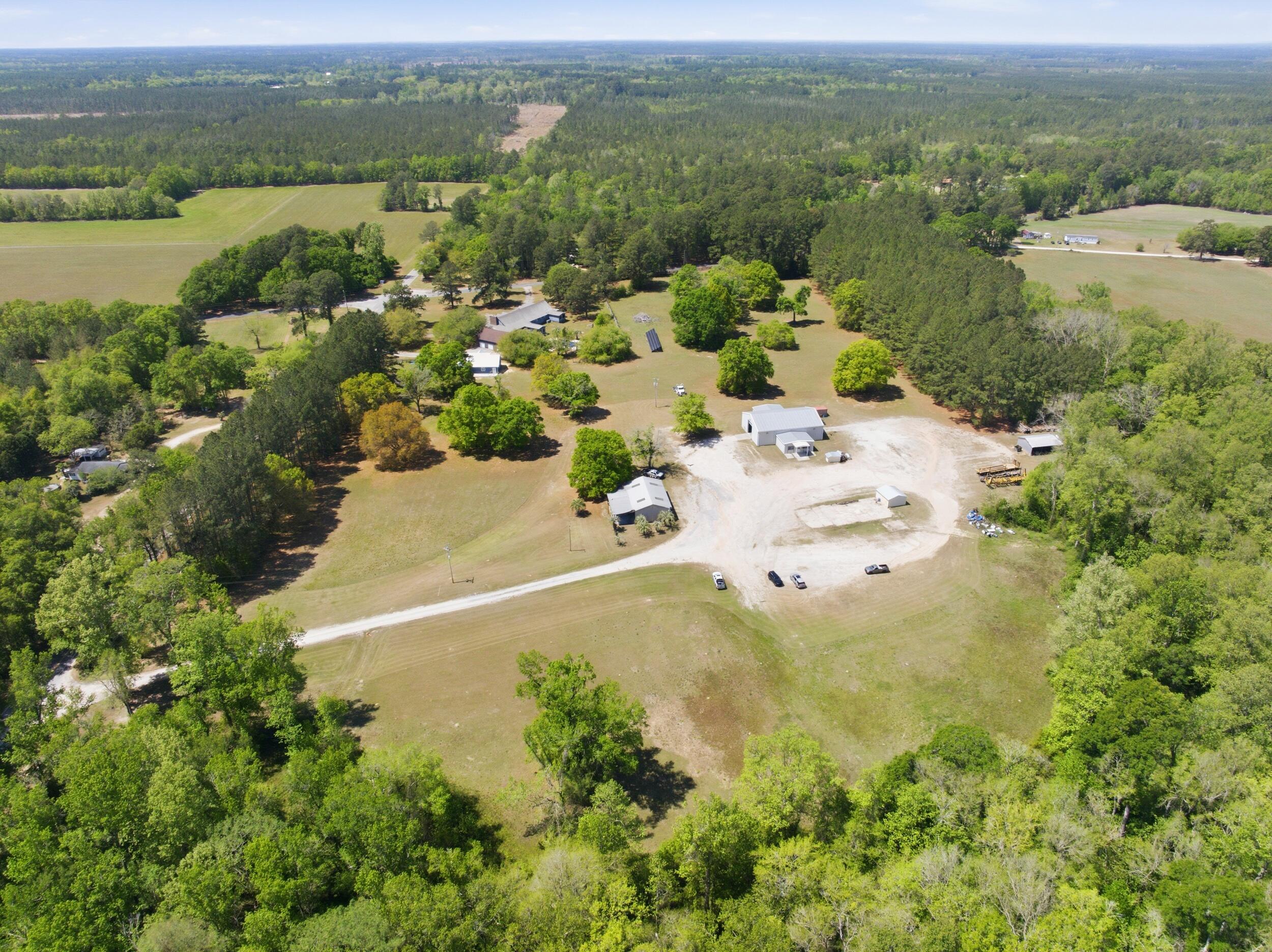 558 Ruffin Road Walterboro, SC 29488 - Photo 3 of 38 31_ep_029