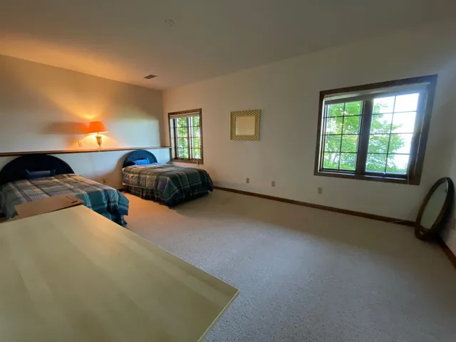 $3,000 | 44 Peninsula Road, Dellwood, MN 55110