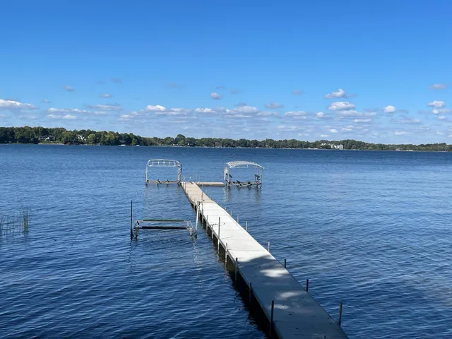 $3,000 | 44 Peninsula Road, Dellwood, MN 55110