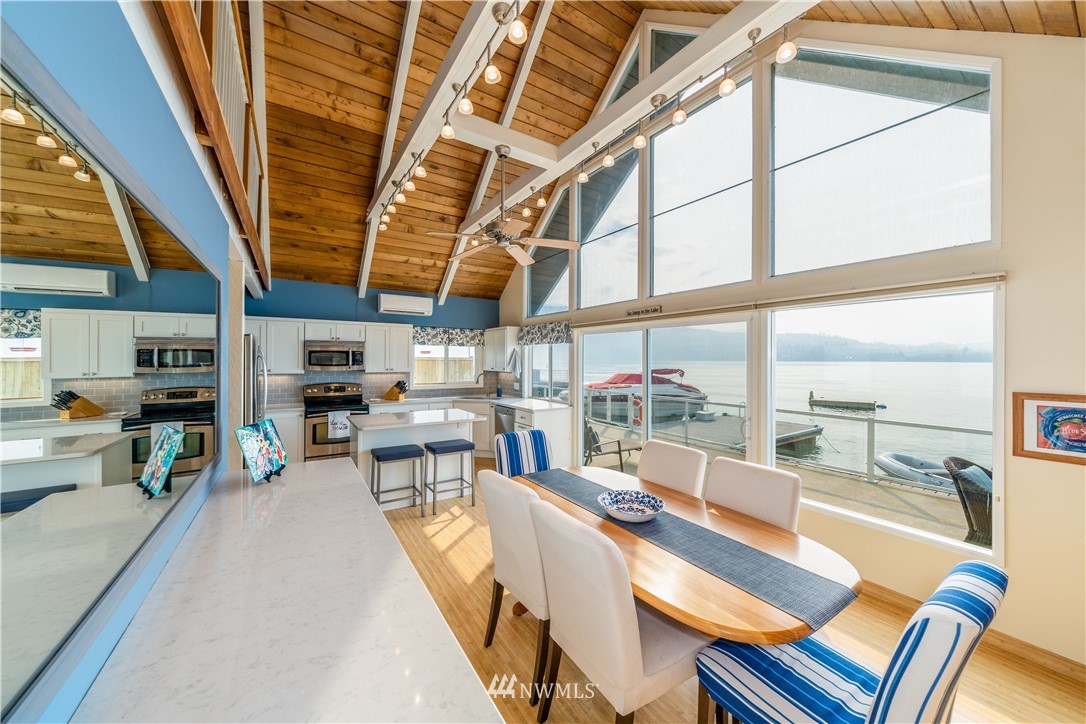 14772 South Lakeshore Road Chelan, WA 98816 - Photo 11 of 25 Gallery Image 11