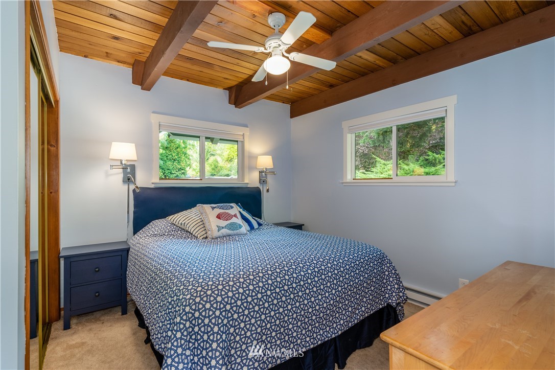 14772 South Lakeshore Road Chelan, WA 98816 - Photo 18 of 25 Gallery Image 18