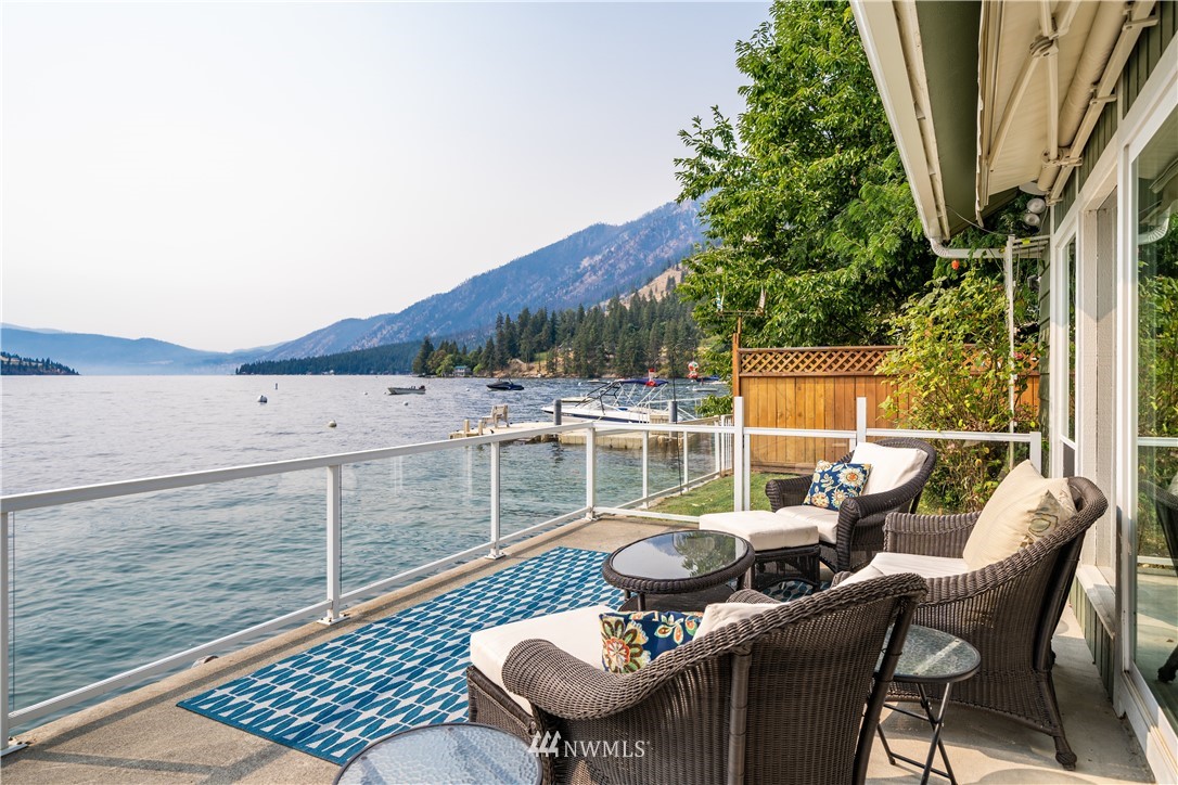14772 South Lakeshore Road Chelan, WA 98816 - Photo 9 of 25 Gallery Image 9