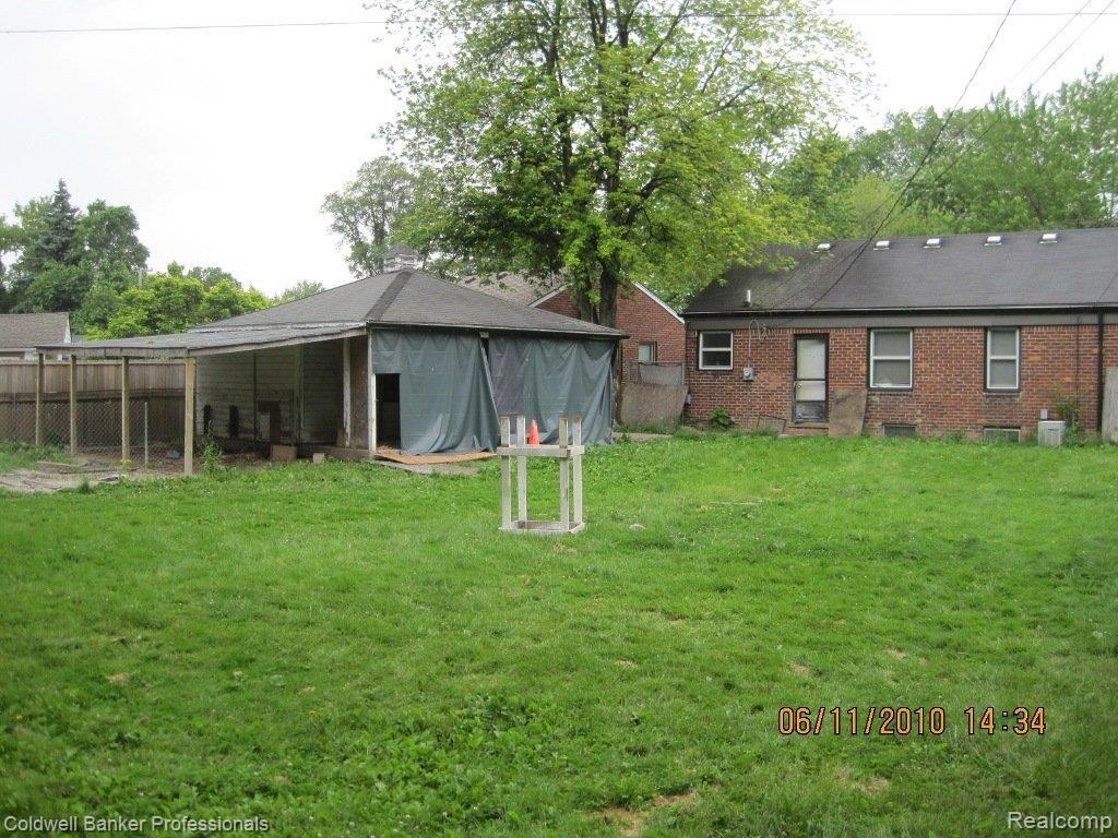 715 Patterson Court Inkster, MI 48141 - Photo 13 of 25 Patterson_Ct_(9)_Exterior_Back