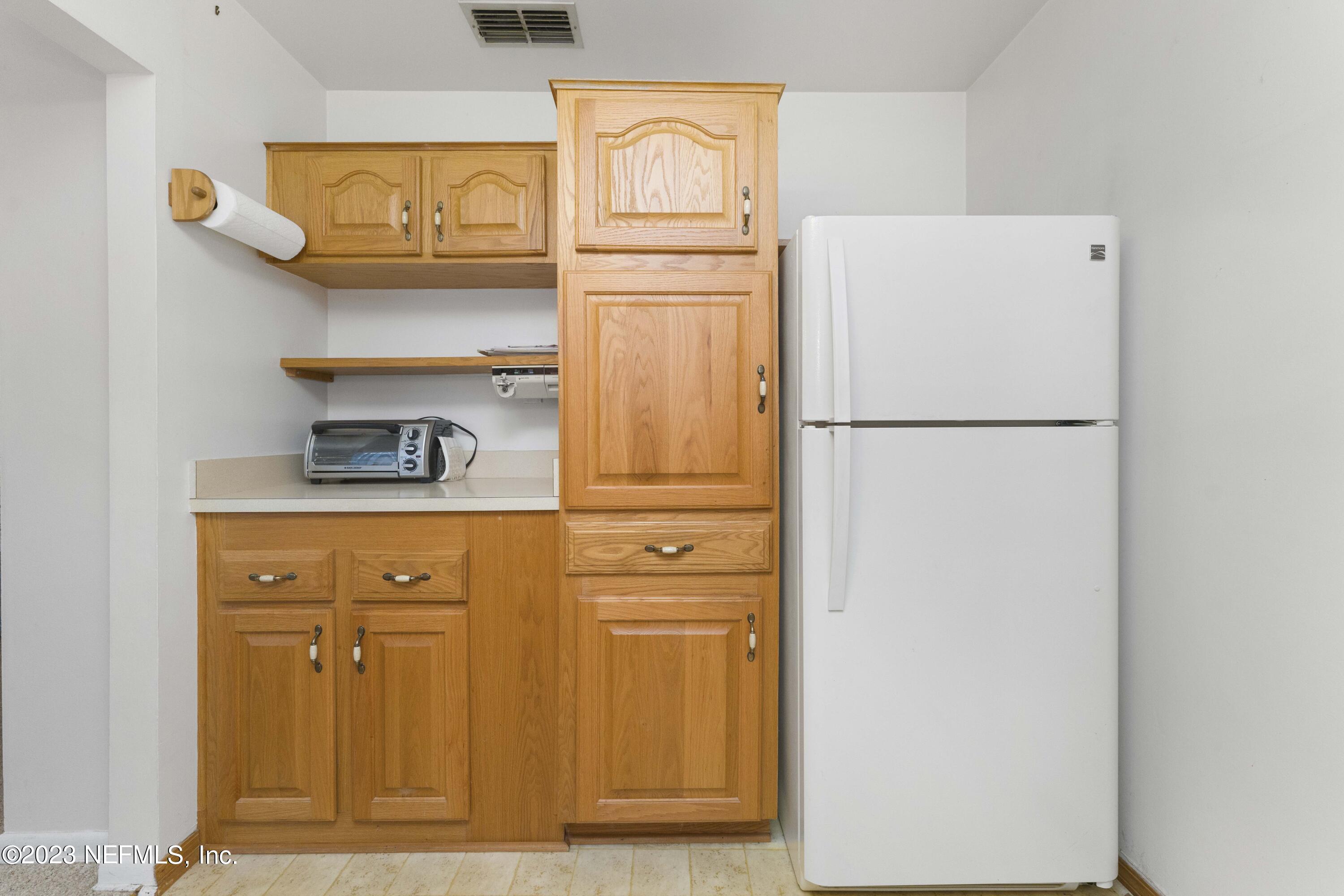 2924 Stonehurst Road West Jacksonville, FL 32277 - Photo 7 of 25 2924 Stonehurst Rd W Edit-7